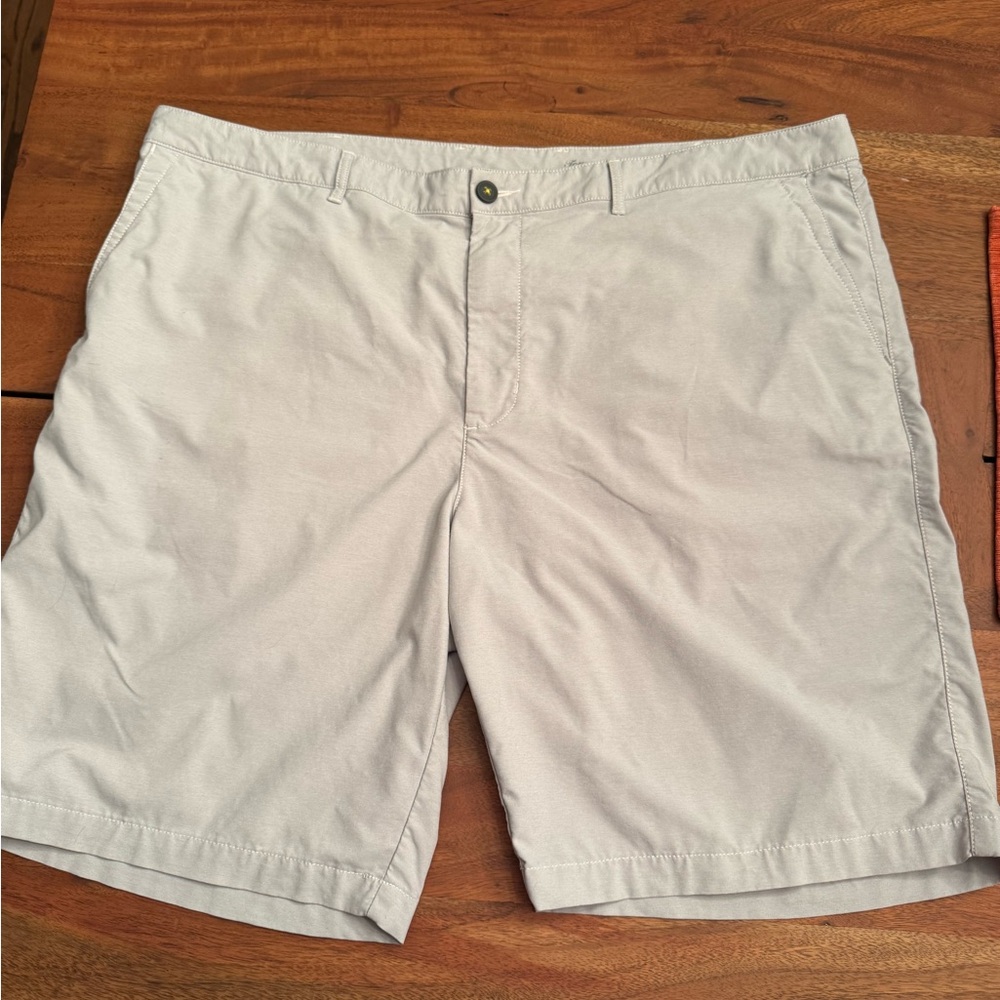 Tommy Bahama khaki Flat Front Shorts. Great condition. Size 44L.